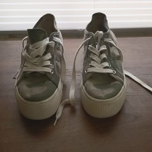 Steve Madden Emmi Camo Platform Sneakers